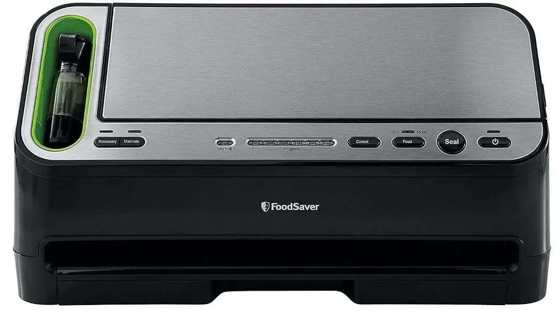  FoodSaver V4400 2-in-1 Vacuum Sealer Machine with Automatic Vacuum Sealer Bag Detection and Starter Kit