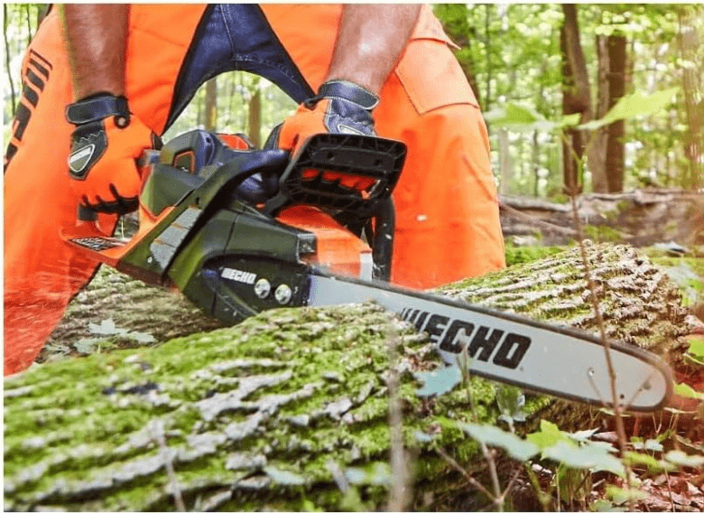  ECHO DCS5000-18C2 56V REAR HANDLE CHAIN SAW W/ BATTERY AND CHARGER